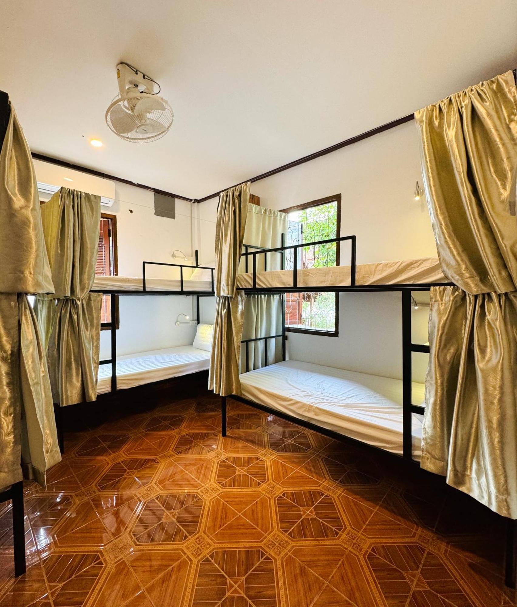 Sabai Sabai Backpackers Hostel Luang Prabang Buitenkant foto