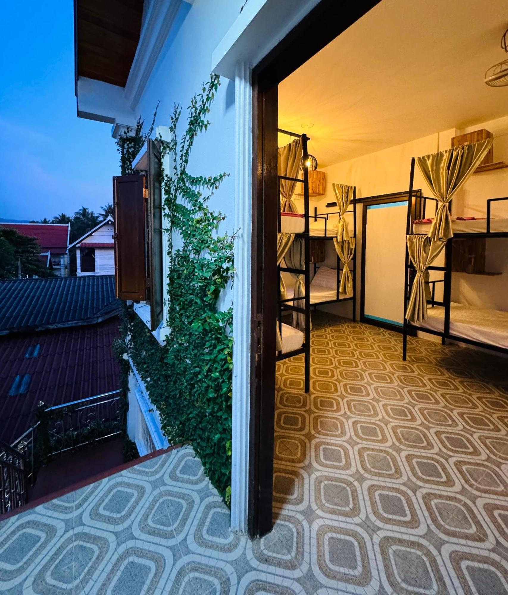 Sabai Sabai Backpackers Hostel Luang Prabang Buitenkant foto
